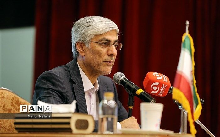 تاکید وزیر ورزش بر راه‌اندازی تیم‌ فوتبال الکترونیک در باشگاه‌های لیگ برتر