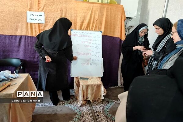انتخابات انجمن اولیا و مربیان و جلسه دیدار با اولیا در مدرسه دخترانه شهید خاقانی شهرستان شیروان
