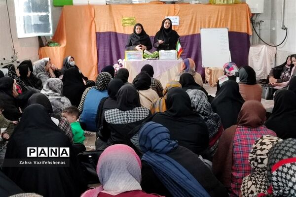 انتخابات انجمن اولیا و مربیان و جلسه دیدار با اولیا در مدرسه دخترانه شهید خاقانی شهرستان شیروان