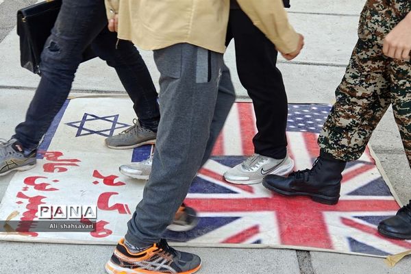 فریاد «مرگ بر اسرائیل» در مدارس کرمانشاه طنین‌انداز شد