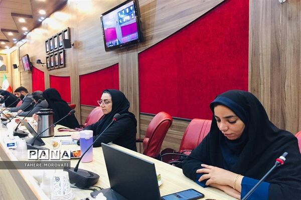 نشست هم‌اندیشی کارشناسان مشاوره آموزش و پرورش شهرستان‌های استان تهران