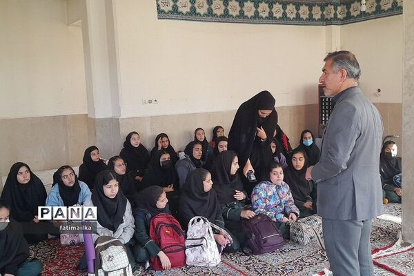 اردوی یک‌روزه علمی تربیتی دانش‌آموزان دبیرستان شهید سردار سلیمانی شهرستان فیروزکوه در اردوگاه نور