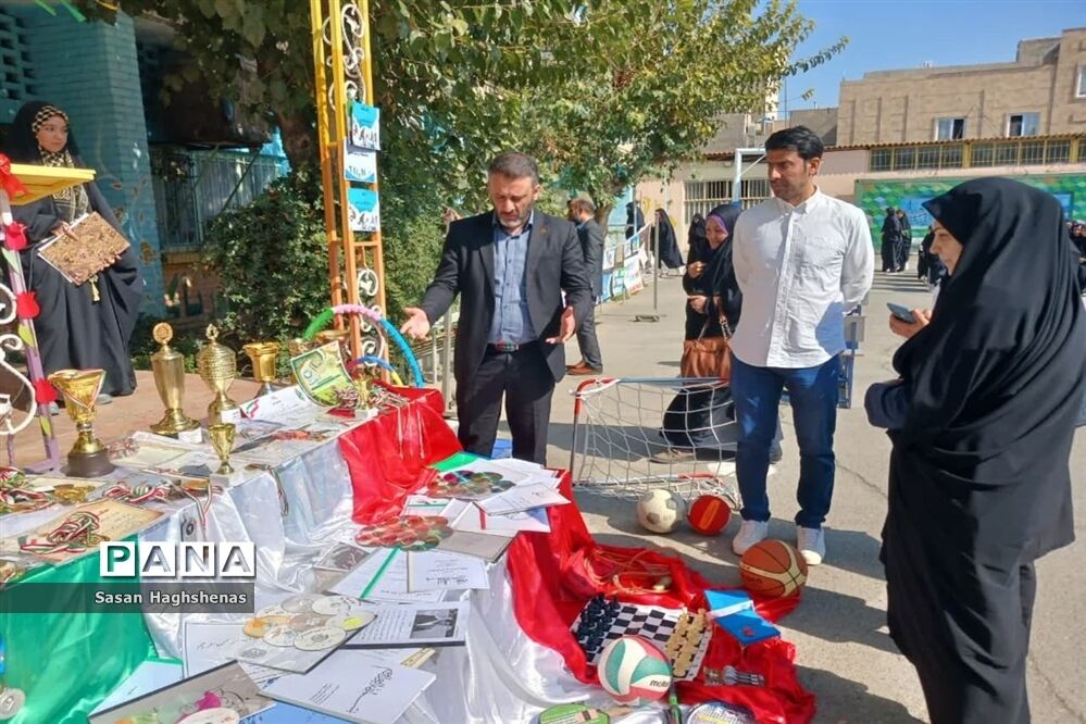 افتتاحیه دومین دوره المپیادورزشی درون‌مدرسه‌ای در اسلامشهر