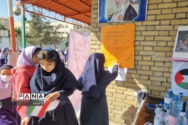 پویش طوفان آب در دبستان دخترانه شهید جاجرودی آموزش و پرورش منطقه 4