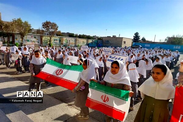 اعلام انزجاردانش‌آموزان آموزشگاه الله‌اکبر اسلامشهر از جنایات رژیم صهیونیستی