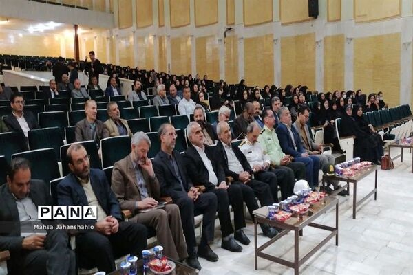 بزرگداشت هفته پیوند اولیا و مربیان در استان مرکزی