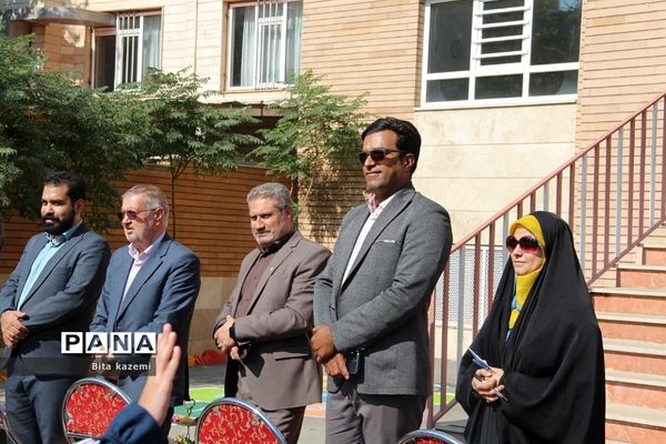 برگزاری مراسم بزرگداشت پیوند اولیا و مربیان در دبستان حضرت معصومه(س) ناحیه‌یک شهرری