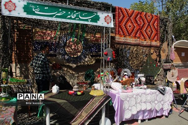 برگزاری مراسم بزرگداشت پیوند اولیا و مربیان در دبستان حضرت معصومه(س) ناحیه‌یک شهرری