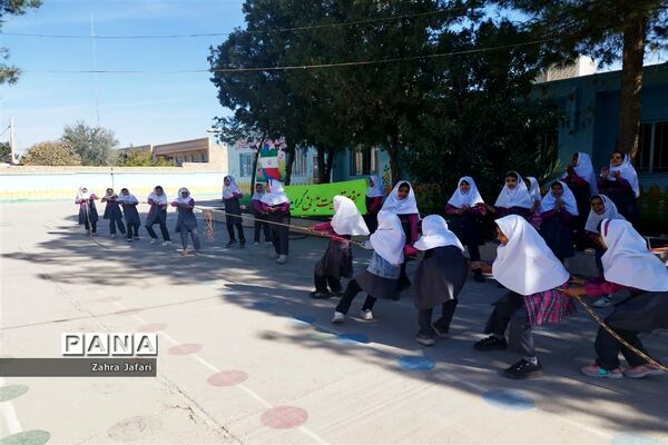 آغاز هفته تربیت بدنی درمدرسه حضرت زینب(س) شهرستان خاتم