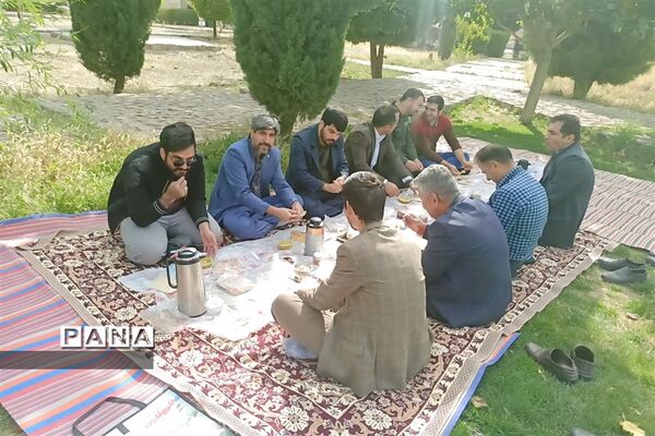 پیاده‌روی بزرگ دانش‌آموزی در شهر سورمق