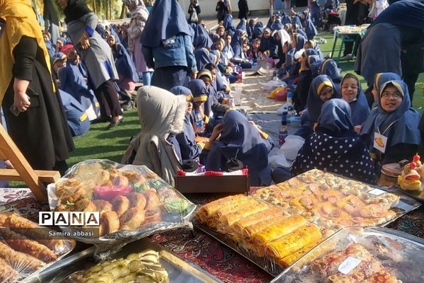 جشنواره غذا در دبستان شهید سجادیان رودهن