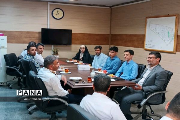 دیدار مدیر آموزش و پرورش منطقه۱۸ شهر تهران با روسا کلانتری‌های منطقه