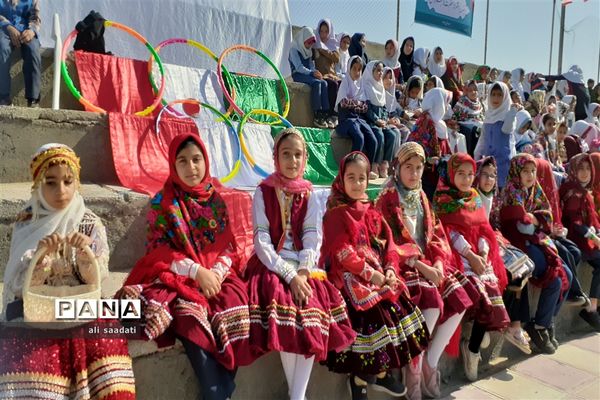 آیین افتتاحیه مسابقات ورزشی دانش‌آموزان شهرستان کلات(یادواره شهدای شهر چنار)طرح امیدستان۱۰۰