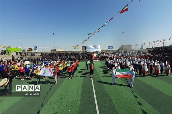 آیین افتتاحیه مسابقات ورزشی دانش‌آموزان شهرستان کلات(یادواره شهدای شهر چنار)طرح امیدستان۱۰۰