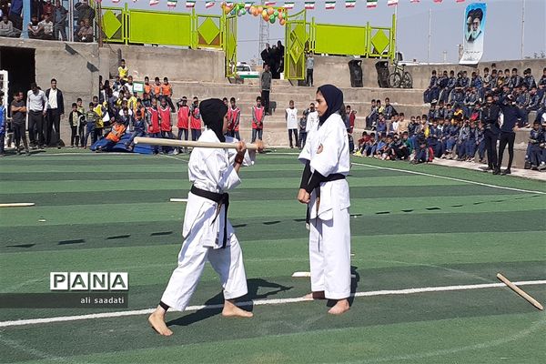 آیین افتتاحیه مسابقات ورزشی دانش‌آموزان شهرستان کلات(یادواره شهدای شهر چنار)طرح امیدستان۱۰۰