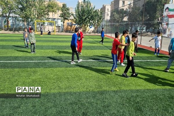 اردوی مثبت هشتادی‌ها دبستان غیر‌دولتی امیر محمد ملارد در مجموعه ورزشی شهید ثمری
