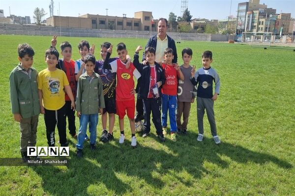 اردوی مثبت هشتادی‌ها دبستان غیر‌دولتی امیر محمد ملارد در مجموعه ورزشی شهید ثمری