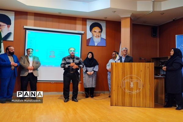 اولین جلسه انتخابات انجمن اولیا و مربیان در دبیرستان آرمینه مصلی نژاد ناحیه ۶ مشهد