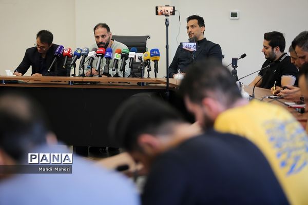 نشست خبری مربیان کشتی آزاد و فرنگی