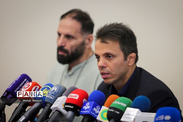 نشست خبری مربیان کشتی آزاد و فرنگی