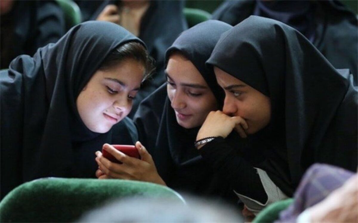 راهکارهای کاهش وابستگی دانش‌آموزان به فضای مجازی