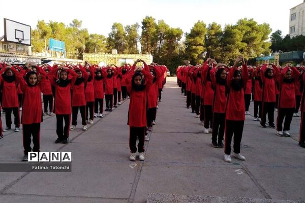 المپیاد ورزشی درون مدرسه‌ای در دبیرستان دخترانه حاج علی اکبر بهادر گراشی