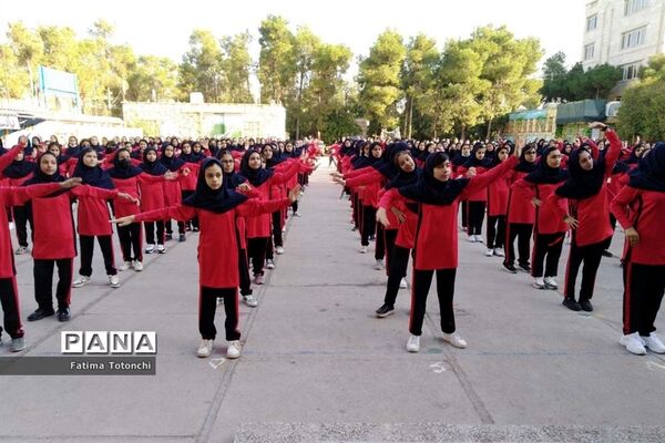 المپیاد ورزشی درون مدرسه‌ای در دبیرستان دخترانه حاج علی اکبر بهادر گراشی
