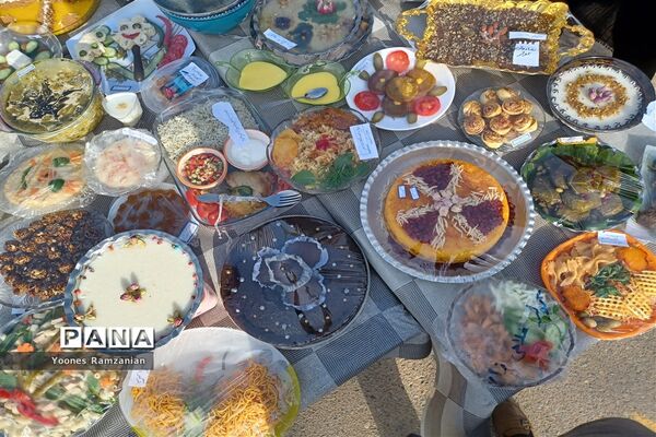 جشن روز غذای سالم در دبیرستان پاکزاد خلیل آباد