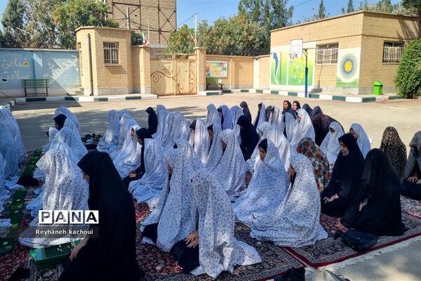اجرای طرح نماز جماعت در دبیرستان دخترانه عدالت شهر جوادآباد