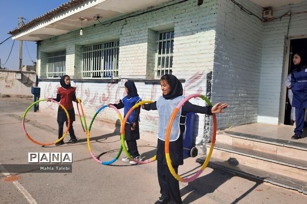 برگزاری جشن ورزش در مدرسه زکیه شهریار