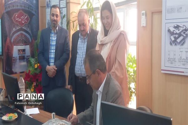 امضای تفاهم نامه احداث مدرسه ۱۰ کلاسه در صالح آباد