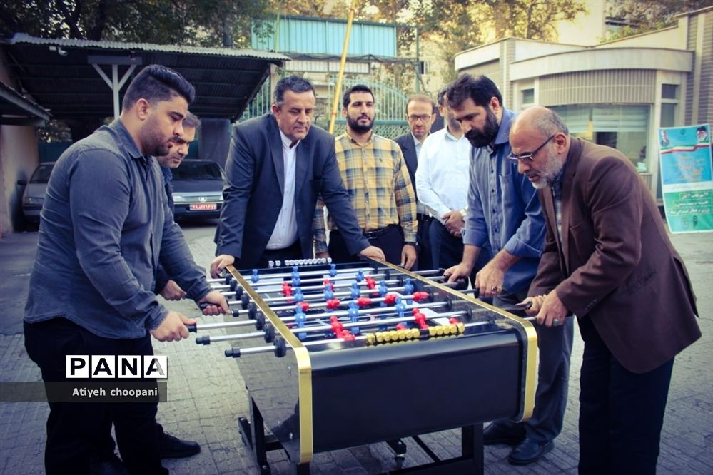 آئین گرامیداشت هفته تربیت‌بدنی با برگزاری ورزش صبح‌گاهی در اداره‌کل آموزش و پرورش شهر تهران