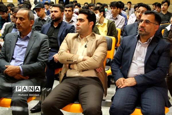آیین بزرگداشت هفته پیوند اولیا و مربیان در سمنان