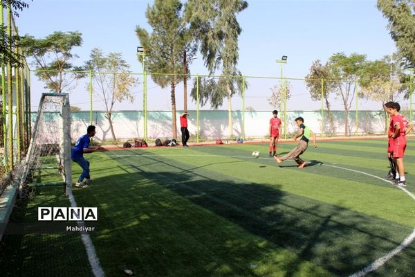 برگزاری مسابقه فوتبال بین مدارس شهر جوادآباد