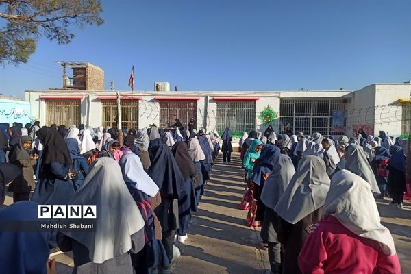 گرامیداشت هفته تربیت‌بدنی و ورزش در دبستان شهید نجفی فدافن کاشمر