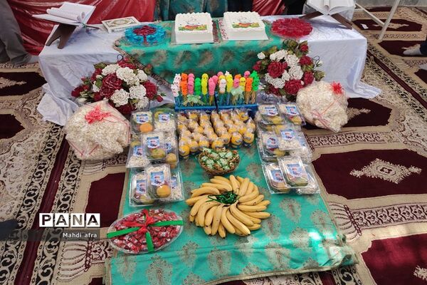 برگزاری جشن قرآن در دبستان شاهد امام کاظم (ع)