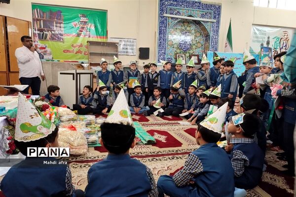 برگزاری جشن قرآن در دبستان شاهد امام کاظم (ع)