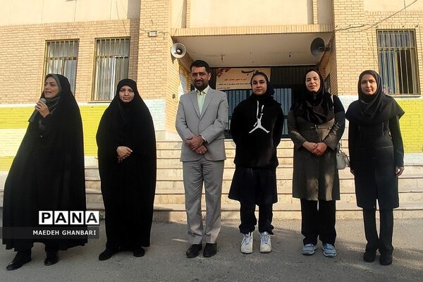 تقدیر از دانش‌آموزان مقام آور، راه‌یافته به اردوی ملی و مربیان تربیت‌بدنی شهرستان پردیس