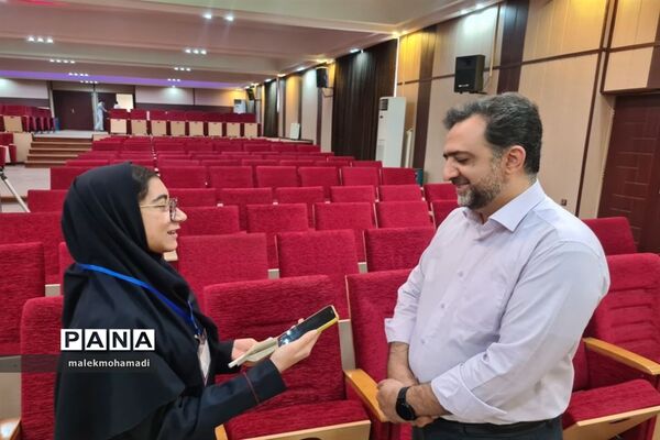 برگزاری دوره آموزشی مربیگری سرود دانش‌آموزی در منطقه ۱۳