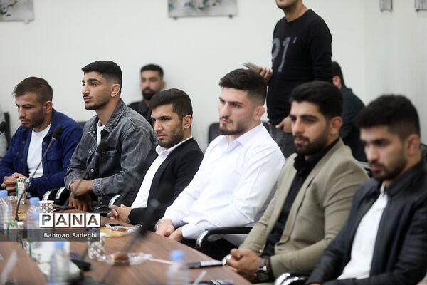 مراسم تجلیل از مدال‌آوران مسابقات جهانی کشتی ۲۰۲۳ صربستان