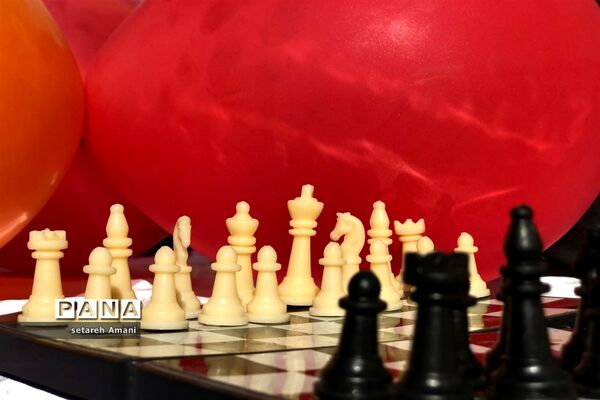 بزرگداشت هفته تربیت‌بدنی در دبیرستان شاهد ارض اقدس