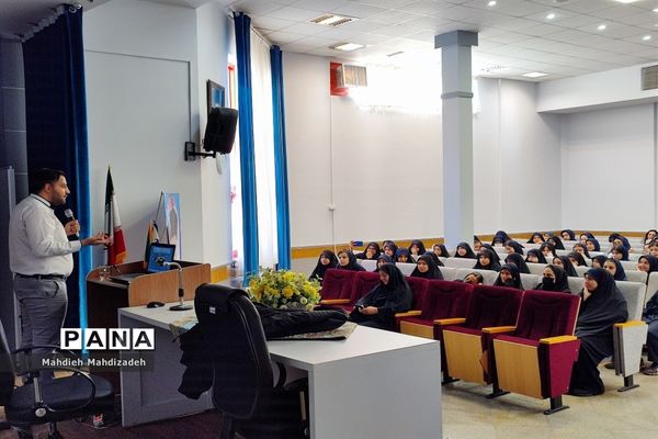 جلسه افتتاحیه طرح هسته‌های پیشران تربیتی و فرهنگی آموزش و پرورش ناحیه شش