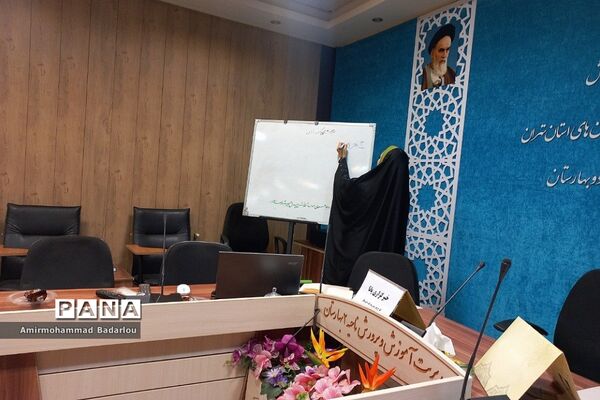 اجرای کارگاه آموزشی ویژه طرح هر مدرسه یک خبرنگار ویژه پسران بهارستان 2