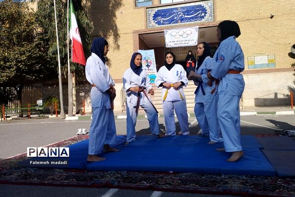 برگزاری المپیاد ورزشی درون مدرسه‌ای در بهارستان 2