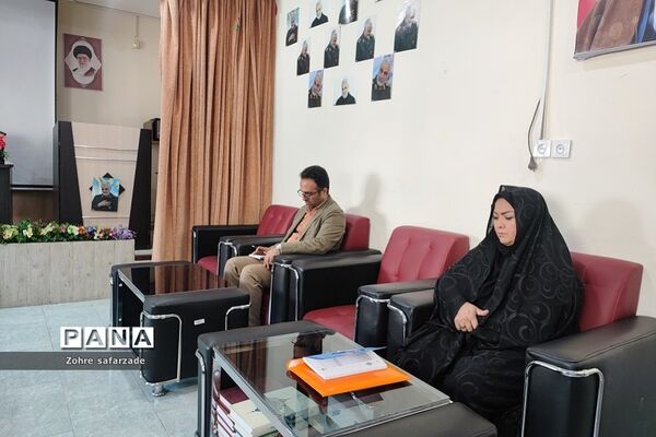 مراسم تقدیر از فعالان تربیتی و پرورشی در آموزش و پرورش رودهن