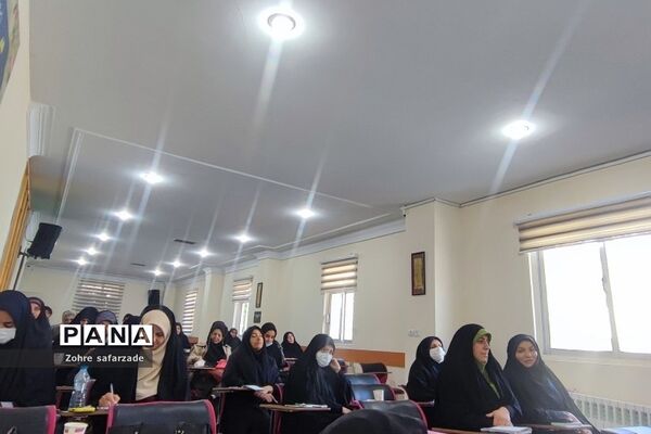 مراسم تقدیر از فعالان تربیتی و پرورشی در آموزش و پرورش رودهن
