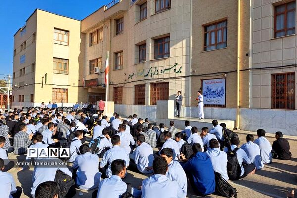 افتتاحیه المپیاد ورزشی در دبیرستان پسرانه معارف ۴ ناحیه ۳ شیراز