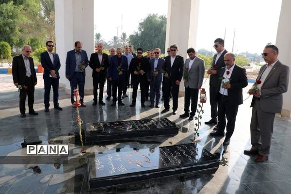 اعزام اولین کاروان راهیان‌نور به جنوب کشور از عسلویه