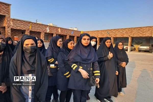 اعزام اولین کاروان راهیان‌نور به جنوب کشور از عسلویه