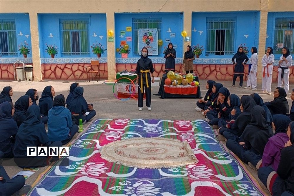 برگزاری المپیاد ورزشی در دبیرستان دخترانه کوثر قرچک